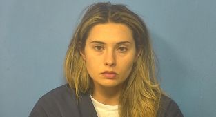 'Memoir' teacher accused of raping 15-year-old student kept in notes