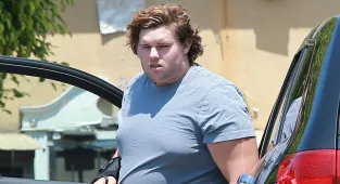 Arnold Schwarzenegger's son Chris is unrecognizable after weight-loss