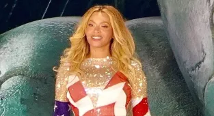 Beyonce shocks with 'tone deaf' Cowboy Carter stunt