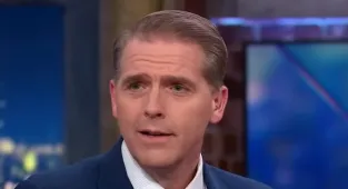 CNN's Scott Jennings goads anti-Trump expert into removing SHOE