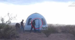 Conspiracy theorists seize on Blue Origin door gaffe