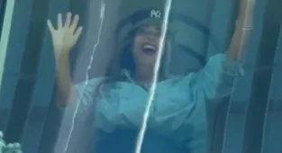 Desperate Wendy Williams bangs on assisted living window