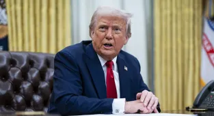 Eagles risk Trump's wrath as owner makes White House visit statement