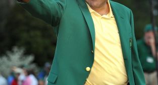 Fans say same thing about ex-Masters champion allowed back after jail