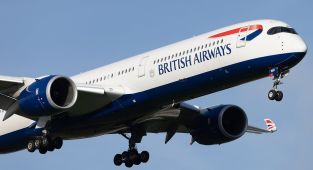 Flight forced to make emergency landing in amid smoke in cabin
