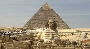 Garden of Eden 'FOUND' as scientist says it's linked to Giza Pyramids