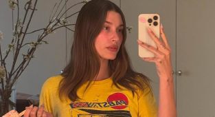 Hailey Bieber accidentally reveals she cut loose at Coachella