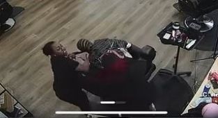 Hairstylist gives girl brutal revenge cut after she arrived 'late'