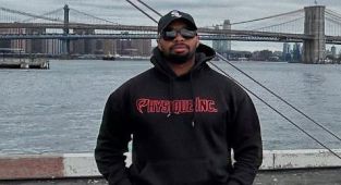 Hudson helicopter crash pilot was Navy SEALs veteran, 36,