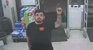 Innocent Walgreens employee EXECUTED by gunman he didn't know