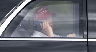 Inside Trump's defiant response to the markets' tariff meltdown
