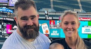 Jason and Kylie Kelce announce the birth of their fourth child