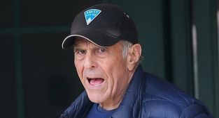 Jaws actor, 79, is unrecognizable in cap teasing his role in film