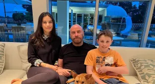 John Travolta reassures fans bedroom snap sparks concern