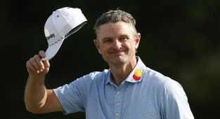 Justin Rose storms into lead at Masters after stunning opening round
