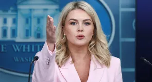 Karoline Leavitt says man deported 'belongs in El Salvador'