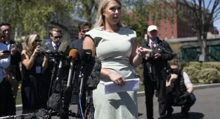 Karoline Leavitt's anger at reporter questioning Trump's deportations