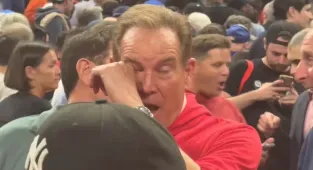 Legendary March Madness broadcaster left in tears after shock comeback