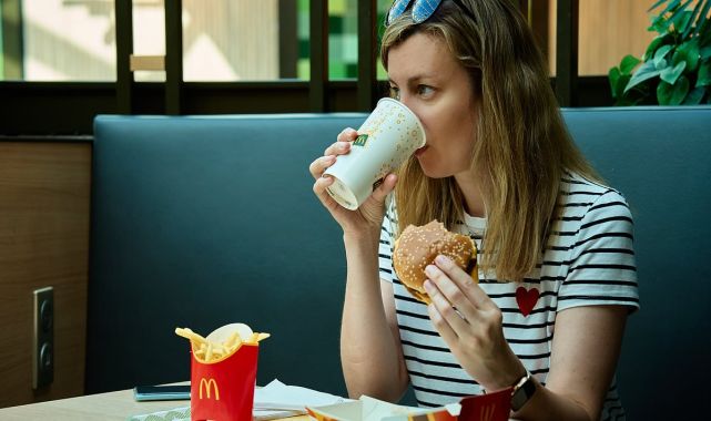 Link between McDonald's and colon cancer epidemic in young people