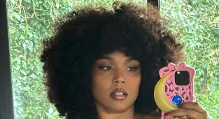 Lizzo shows off dramatic weight loss in cheeky lingerie photos