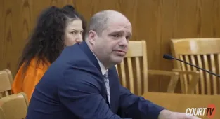 Madwoman who chopped up her boyfriend attacks lawyer in court AGAIN