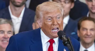 Moment Trump bestows deeply personal gift on legend 'Twin Blade'