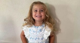 Mother took a bath after leaving daughter in submerged car