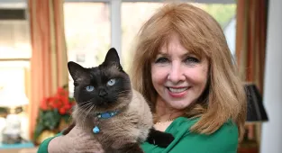Mystical Mae reveals bombshell predictions for what's ahead in 2025