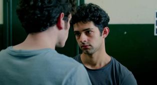 Netflix fans obsessed with new prison drama compared to The Godfather