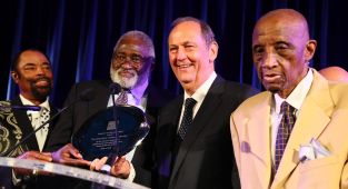 New York Knicks legend and two-time NBA champion dies at 88
