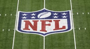 NFL star set to retire after one-day contract with beloved franchise