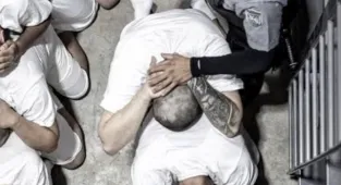'No privileges' for US deportees in brutal El Salvador prison