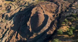 Noah's Ark found? Scientists to dig up boat-shaped mound in Turkey