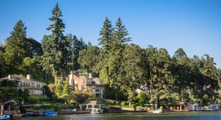 Oregon town introduces rules after making 'private' lake public