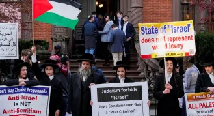 Pro-Palestinian demonstrators protest Ben-Gvir’s Yale visit