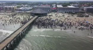 Quiet Island dubbed 'new Hamptons' prepares for 50,000 rowdy partiers