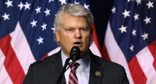 Republican openly mocks lawmaker's El Salvador trip with new plaque