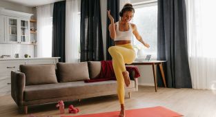 Scientists pinpoint exercise needed per week to fend off cancer