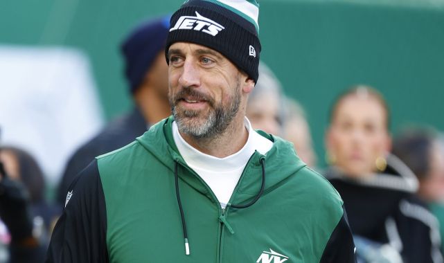 Shock contender emerges to sign Aaron Rodgers amid Steelers deadlock