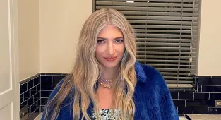 Socialite's sister accuses her of sharing details against her will