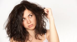 Stylist reveals DISGUSTING problem she sees in clients
