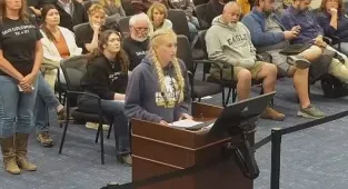 Teen's speech sets stage for fight between Washington and California