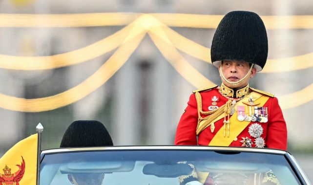 Thailand jails US academic before trial on royal insult charges