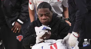 Tracy Morgan returns to MSG after harrowing health episode
