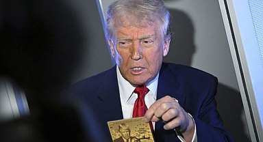 Trump, 5 milyon dolarlık 'Altın Kart'ı tanıttı: Yatırımcılar için yeni oturum hakkı