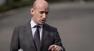 Trump advisor's brazen reaction to father's accidental deportation