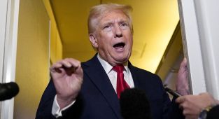 Trump goes nuclear at TV network over Ukraine and Greenland