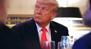 Trump lashes out at Jerome Powell and calls for him to be FIRED
