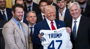 Trump sparks confusion with White House snub of senators