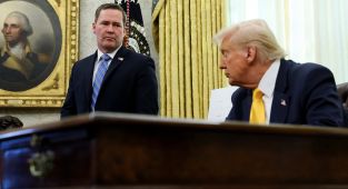 Trump's problematic advisor under fire for stunning security breach